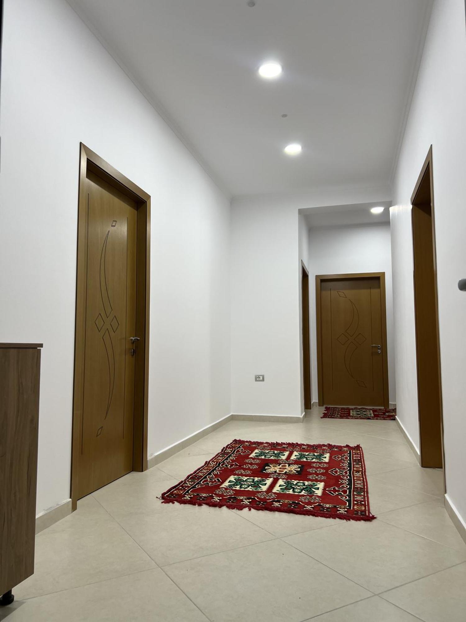 Guesthouse Osumi Berat Bagian luar foto
